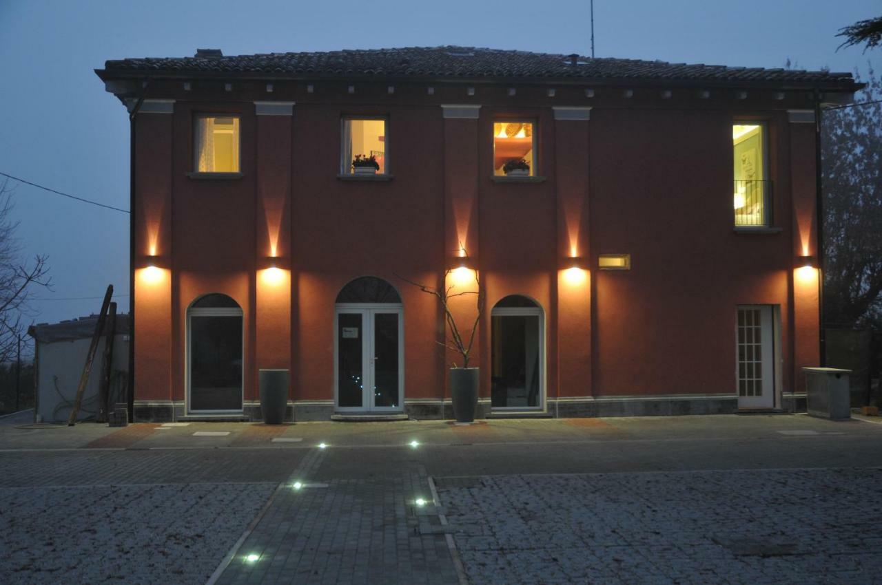 Fico Bologna 453 Bed & Breakfast Trebbo Di Reno Bagian luar foto